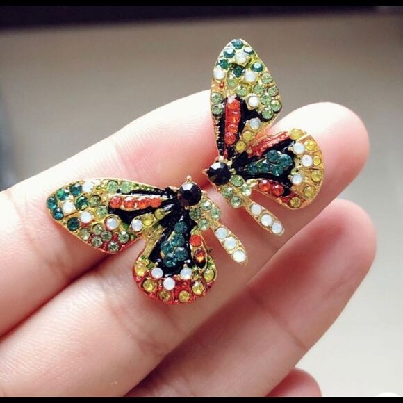 🎉🎉 HP 🎉🎉 🦋 Free People New crystal butterfly studs 🦋 - Picture 6 of 7